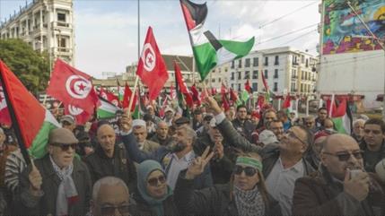 Tunecinos exigen expulsar al embajador de EEUU por apoyo a Israel