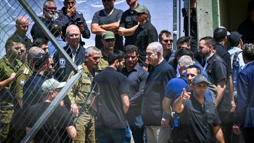 Gritos e insultos a Netanyahu en su visita al lugar del ataque en Golán