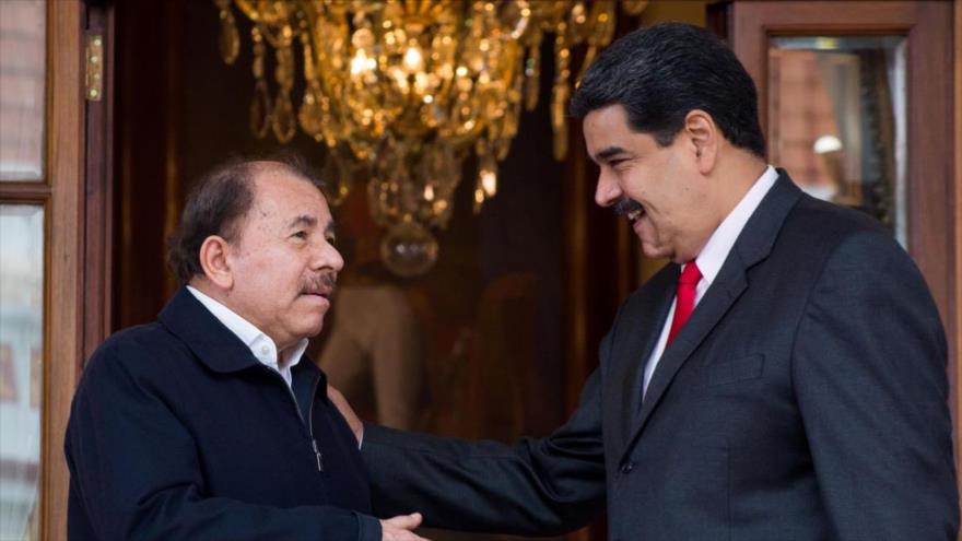 El presidente de Nicaragua, Daniel Ortega (izqda.), y el de Venezuela, Nicolás Maduro.