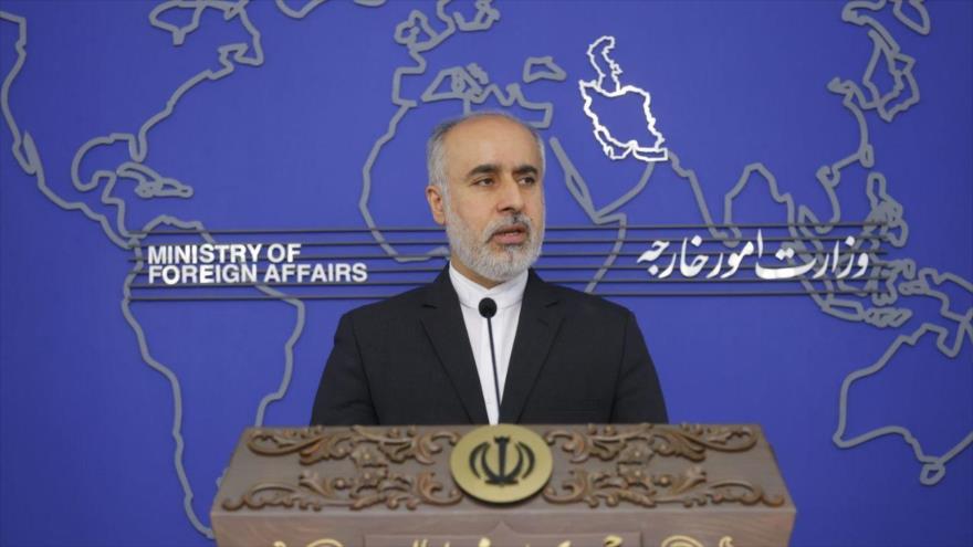El portavoz del Ministerio de Asuntos Exteriores de Irán, Naser Kanani, durante una rueda de prensa.