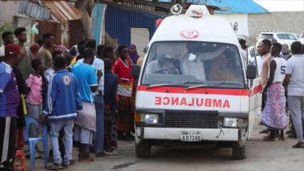 Atentado terrorista en playa turística en Somalia deja decenas de muertos