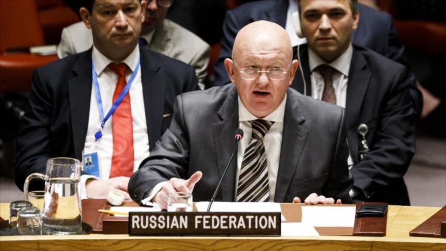 El representante permanente de Rusia ante la ONU, Vasili Nebenzia, durante la reunión del Consejo de Seguridad de la ONU, 14 de abril de 2024.
