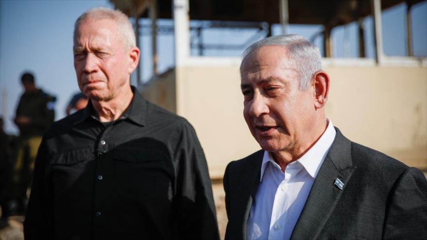 El premier israelí, Benjamín Netanyahu (dcha.) y el ministro de asuntos militares, Yoav Gallant.