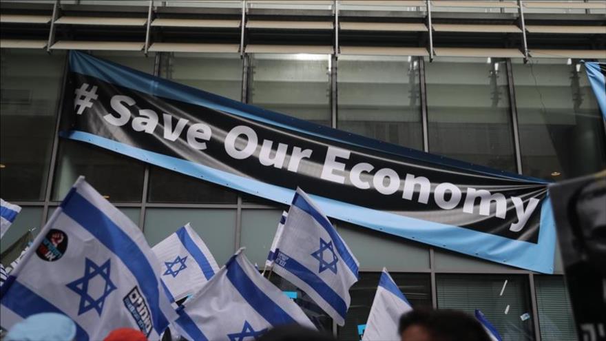 Una protesta contra el primer ministro Benjamín Netanyahu y su gabinete por la crisis económica.