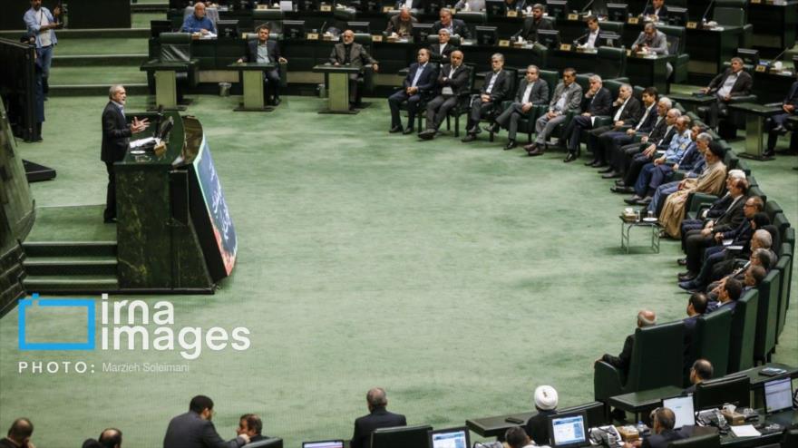 Sesión abierta del Parlamento de Irán para evaluar las calificaciones de los ministros del gabinete propuestos por Masoud Pezeshkian, 17 de agosto de 2024. (Foto: IRNA)