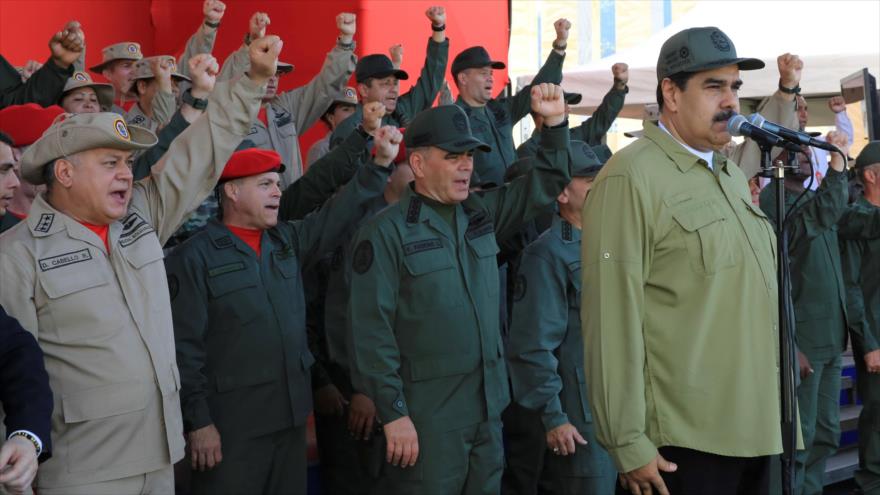 El presidente de Venezuela, Nicolás Maduro, asiste a un desfile militar con la Milicia Nacional Bolivariana en Caracas, Venezuela. (Foto: Reuters)