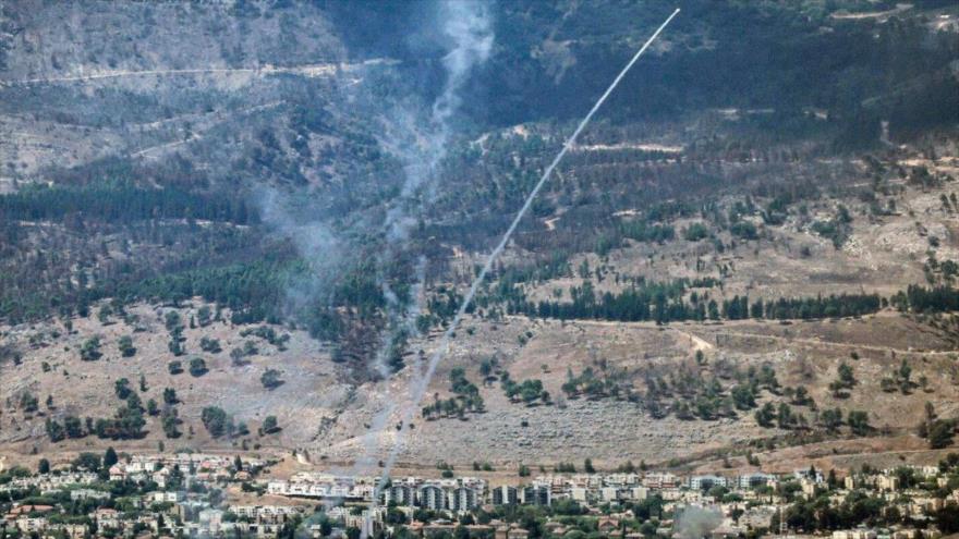 Defensa aérea de Israel intenta interceptar cohetes lazados desde el sur de El Líbano hacia el norte de los territorios ocupados, 4 de septiembre de 2024.