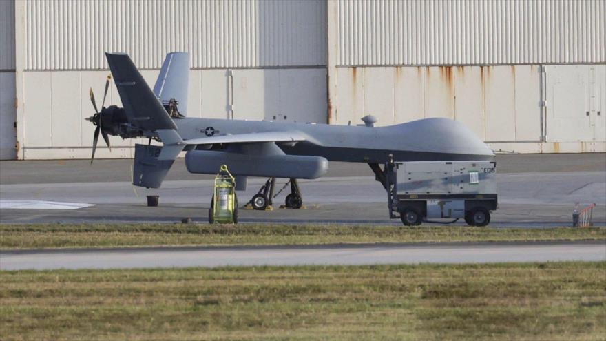 Un vehículo aéreo no tripulado modelo MQ-9 desplegado en la base aérea Kadena de la Fuerza Aérea de EE.UU. en Japón, 11 de diciembre de 2023.