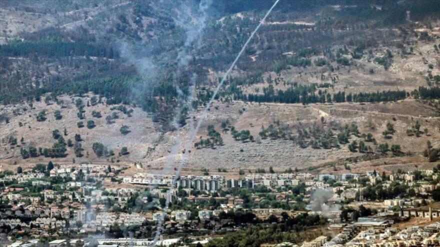 Defensa aérea de Israel intenta repeler cohetes disparados desde el sur de El Líbano sobre las regiones norteñas, 4 de septiembre de 2024. (Foto: AFP)