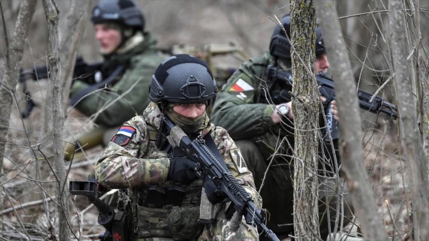 Combatientes de las Fuerzas Armadas rusas en un campo de entrenamiento. (Foto: RT)