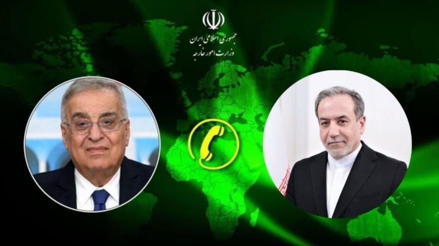 El canciller iraní, Seyed Abás Araqchi (dcha.) y su homólogo libanés, Abdulá Bou Habib.