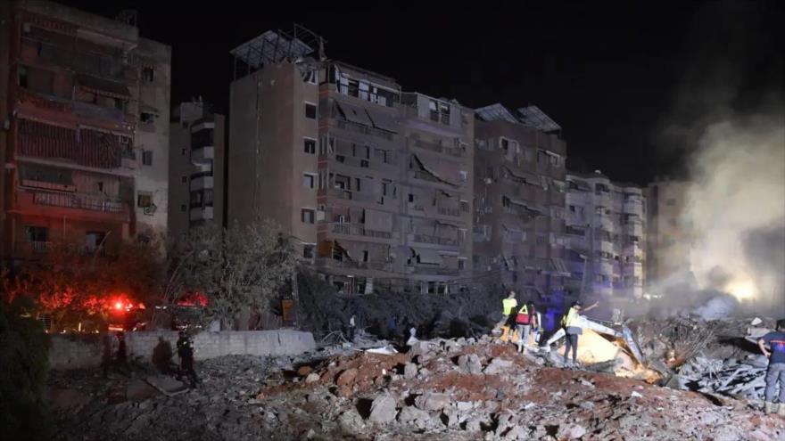 Edificios destruidos tras los ataques brutales del régimen de Israel a los suburbios de Beirut, capital libanesa, 27 de septiembre de 2024.