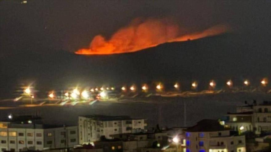 El impacto de un misil lanzado desde El Líbano contra una región cerca de la ciudad ocupada Al-Quds (Jerusalén), 28 de septiembre de 2024.