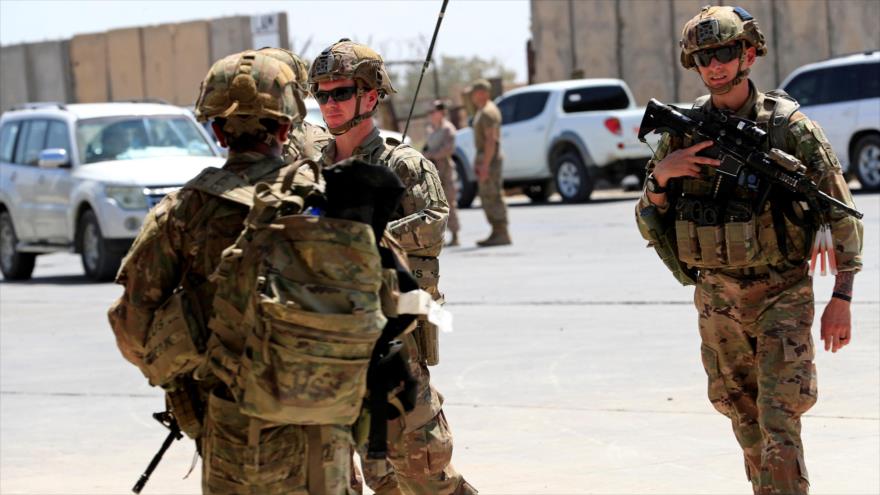 Soldados estadounidenses son vistos durante una ceremonia de entrega de la base militar de Taji a las fuerzas iraquíes, 23 de agosto de 2020. (Foto: Reuters)