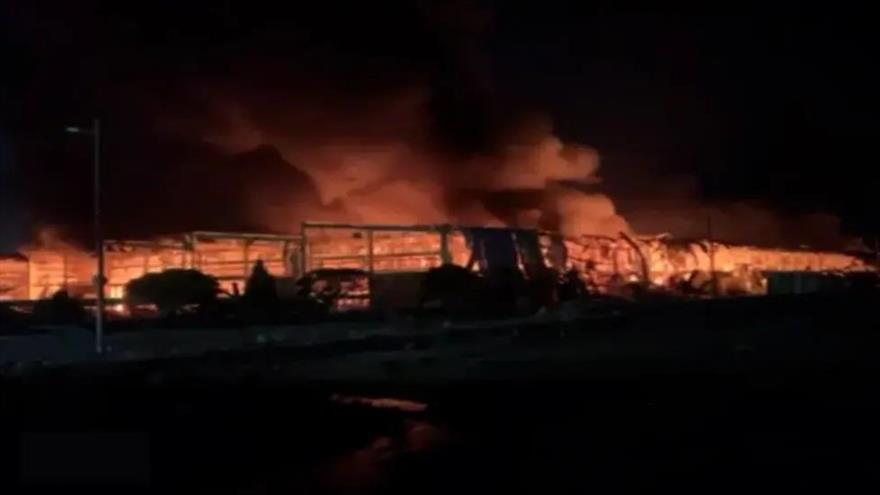 Hospital de campaña iraní en la frontera sirio-libanesa quemado en un ataque aéreo israelí, 10 de octubre de 2024.