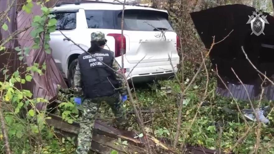 El coche en el que viajaba el militar ruso baleado cerca de la región de Moscú, 16 de octubre de 2024. Imagen congelada del vídeo del Comité de Investigación de Rusia