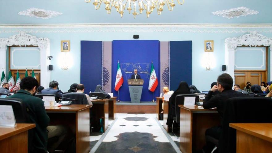 El portavoz de la Cancillería de Irán, Esmail Baqaí, en una rueda de prensa, 21 de octubre de 2024. (Foto: ANA)