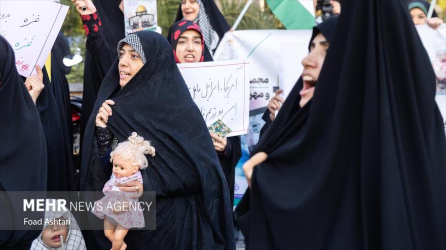 Las madres iraníes marchan en apoyo a Gaza 