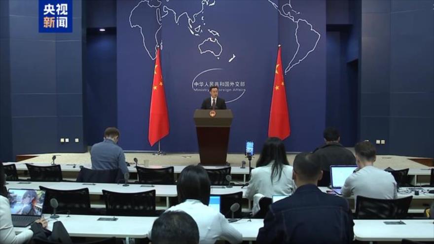 El portavoz de la Cancillería china, Lin Jian, durante una rueda de prensa, 1 de noviembre de 2024.