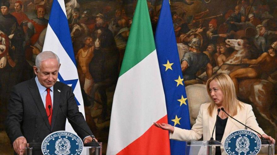 La primera ministra italiana, Giorgia Meloni, y su par israelí, Benjamín Netanyahu, en una rueda de prensa en Roma, 10 de marzo de 2023.