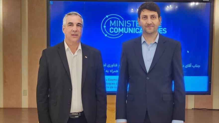 Ministro de Comunicaciones de Irán, Seyed Sattar Hashemi (izda.), reunido con vicepremier de Cuba, Eduardo Martínez, La Haban, 3 de noviembre de 2024.