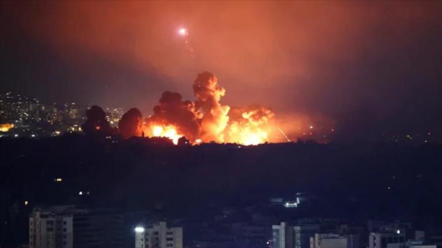  Incendio provocado por un ataque aéreo israelí contra Líbano.