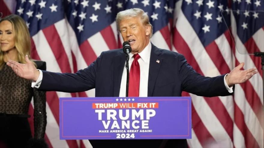 El candidato republicano a la Presidencia de EE.UU., Donald Trump, ofrece discurso en Florida, 6 de noviembre de 2024.