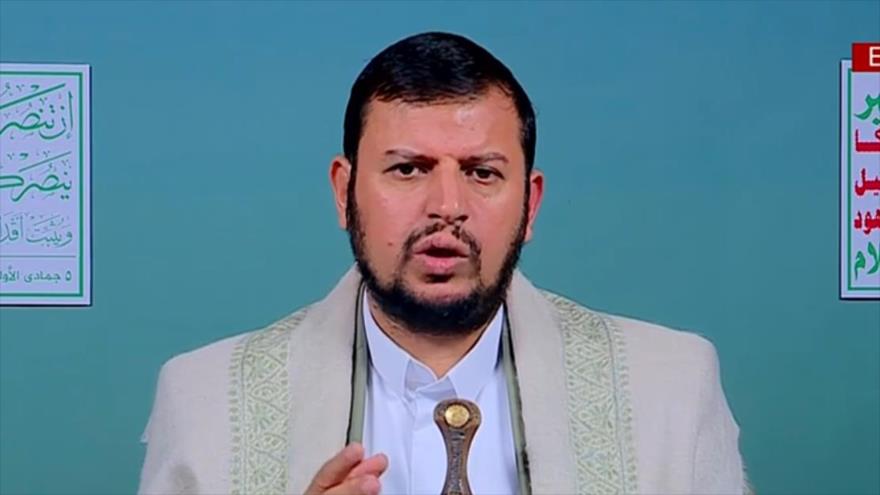 El líder del movimiento popular yemení Ansarolá, Seyed Abdulmalik Badreddin al-Houthi, pronuncia un discurso televisado, 7 de noviembre de 2024.