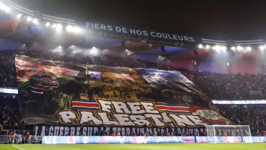 “Palestina Libre”: Mensaje de aficionados del PSG en la Champion League