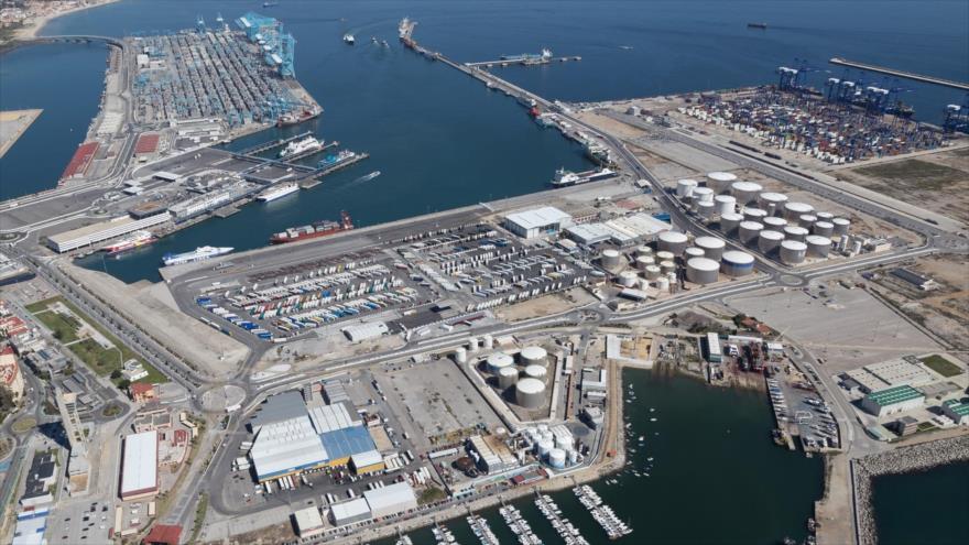 Vista aérea del puerto de Algeciras, España.