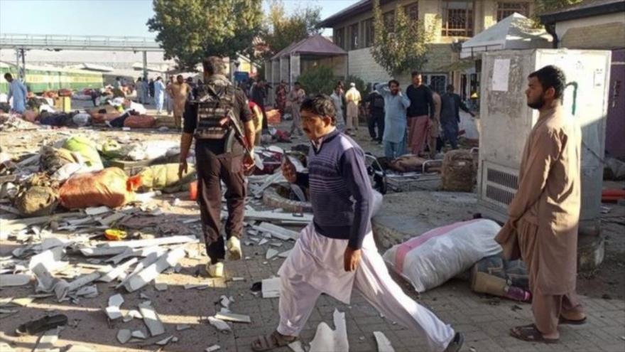 Más de 20 muertos deja explosión de bomba en estación de tren en Pakistán