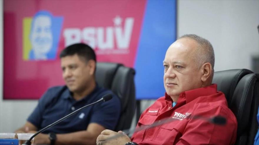 Primer vicepresidente del Partido Socialista Unido de Venezuela, Diosdado Cabello (dcha.), en rueda de prensa del PSUV, 11 de noviembre de 2024.