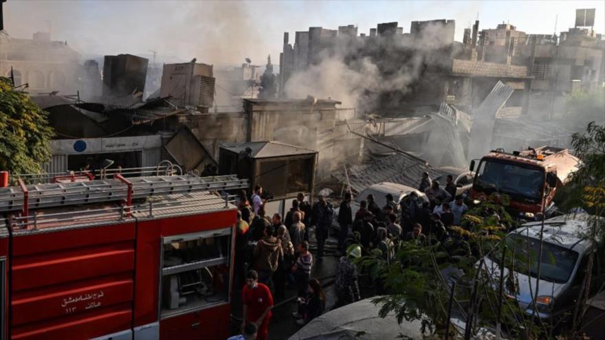 Imágenes del ataque aéreo israelí en el distrito de Mezeh de Damasco, Siria, el 14 de noviembre de 2024. (foto: AFP)