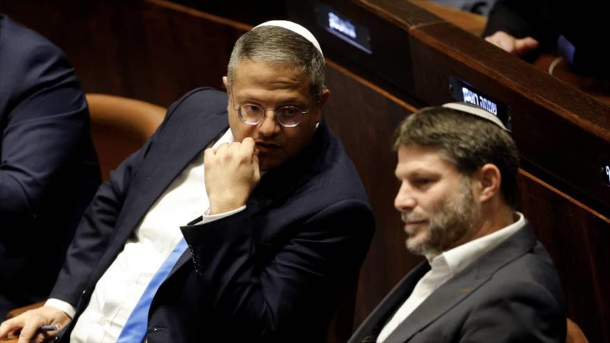 El ministro israelí de seguridad, Itamar Ben Gvir, (izda.) y el ministro de finanzas sionista, Bezalel Smotrich.