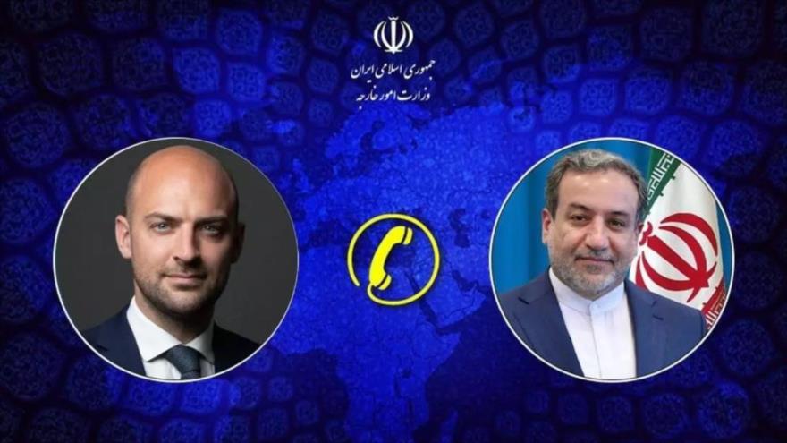 El ministro de Asuntos Exteriores iraní, Abbas Araghchi (derecha), y su homólogo francés, Jean-Noël Barrot.