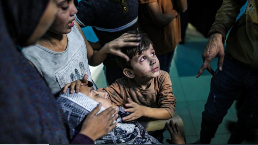 Los niños palestinos en el hospital Al-Nasser, por heridas tras los ataques israelíes en Jan Yunis, Gaza, 13 de noviembre de 2023. (Foto: Getty Images)