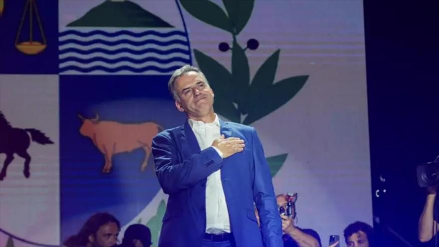 En fotos: Uruguayos celebran elección de Yamandú Orsi como presidente 