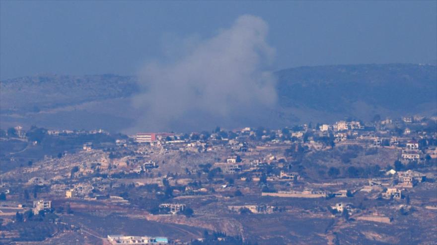 El humo se eleva sobre la aldea de Khiam, durante un bombardeo israelí, sur del Líbano, 2 de diciembre de 2024. (Foto: AFP)