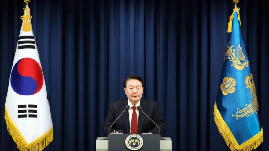 El presidente de Corea del Sur, Yoon Suk Yeol, en su mensaje televisado a la nación, 3 de diciembre de 2024.