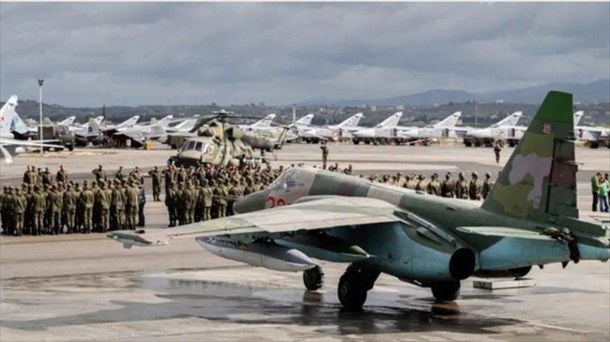 Vista de la base aérea rusa en Hmeimim, en la provincia de Latakia, oeste de Siria. Foto de archivo