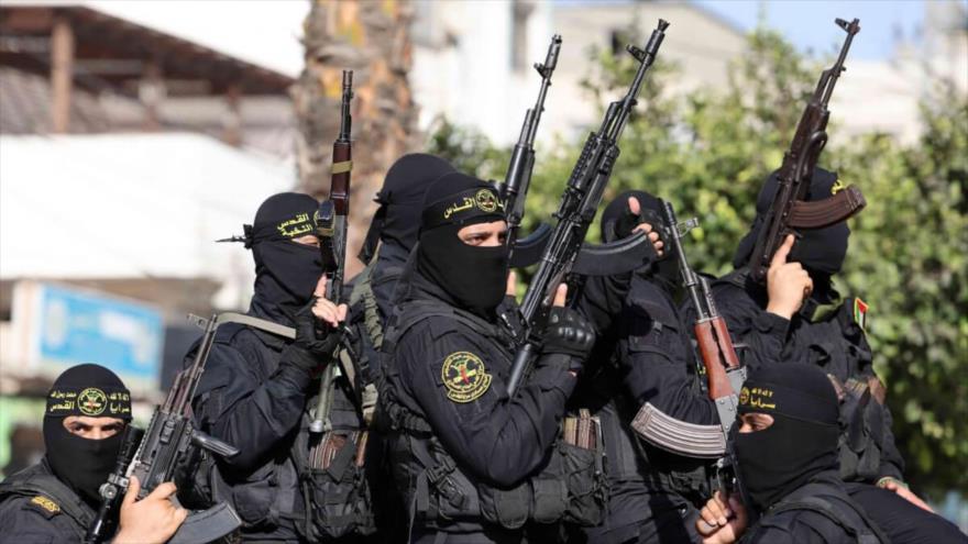 Combatientes de las Brigadas Al-Quds, rama militar de la Yihad Islámica Palestina, durante un desfile militar en Gaza.