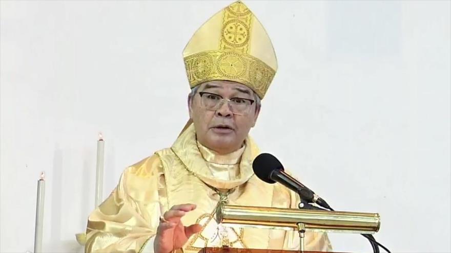 Arzobispo Adolfo Tito Yllana durante la Misa para celebrar su 50° aniversario sacerdotal en la Capilla del Monasterio Carmelitano en la ciudad de Naga, el 29 de septiembre de 2022.