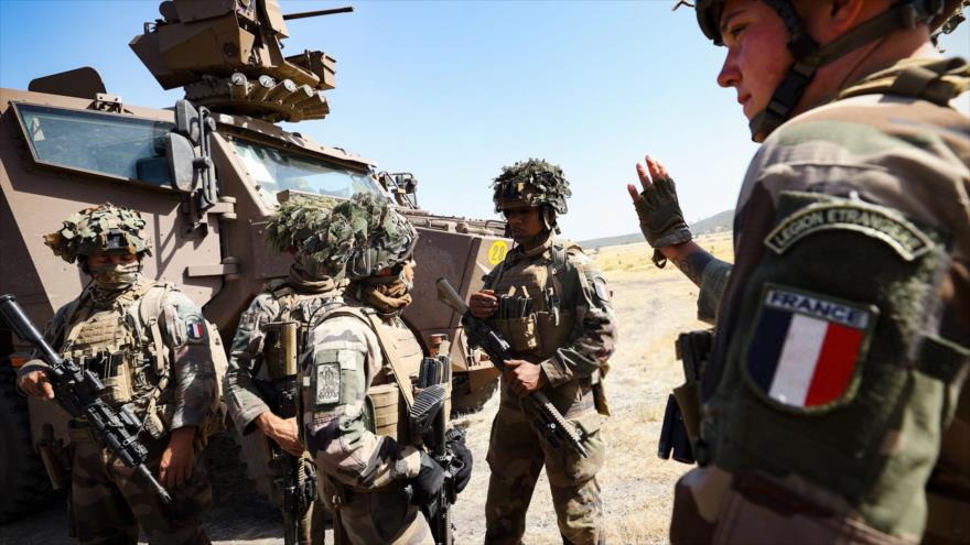 Soldados franceses durante un ejercicio militar en Dakar, la capital de Senegal, 16 de noviembre de 2023.