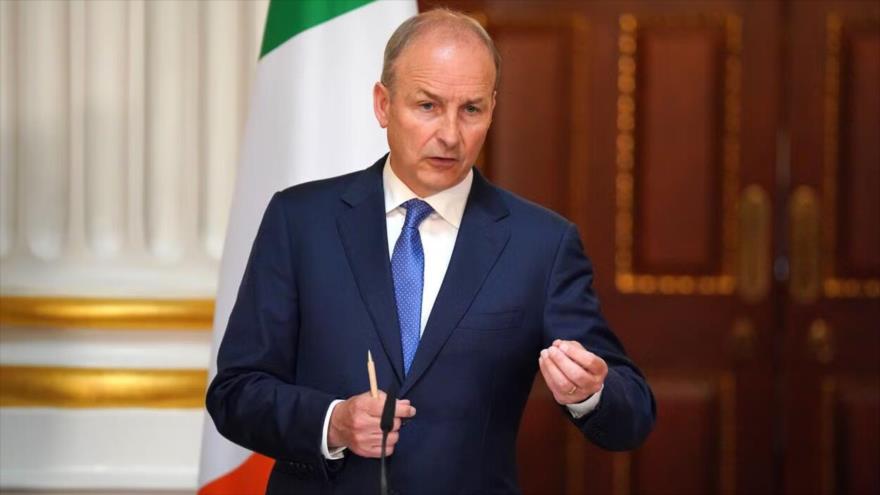 El ministro de Asuntos Exteriores de Irlanda, Micheál Martin, durante una rueda de prensa.