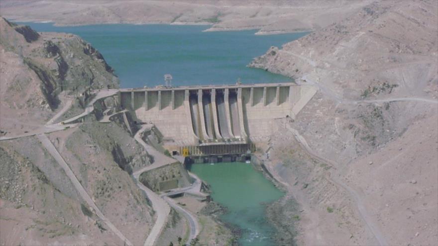 Presa y embalse de Naghlu, en el distrito de Surobi en la provincia de Kabul. 