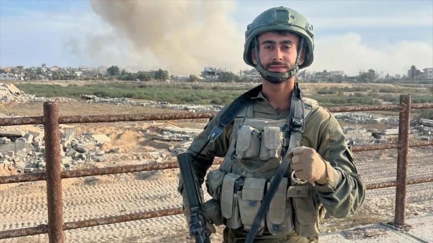 Yuval Vagdani, fotografiado sonriendo durante el genocidio en Gaza