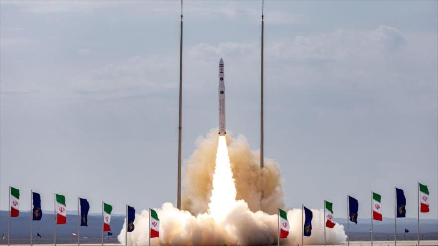 Irán lanza el satélite de investigación Chamran-1 al espacio mediante el lanzador Qaem-100 de fabricación nacional, 14 de septiembre de 2024.