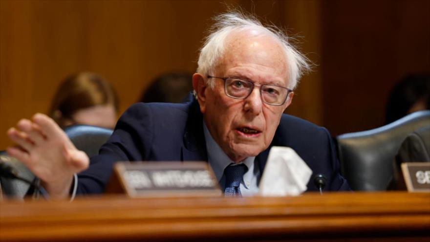 El senador estadounidense Bernie Sanders durante una audiencia en el Capitolio, 16 de enero de 2025.