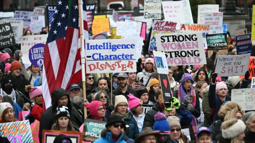 Miles de manifestantes reeditan en Washington protestas contra Trump