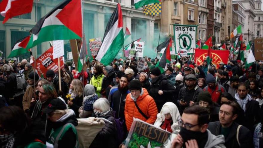 Policía británica arresta a 77 activistas propalestinos en Londres